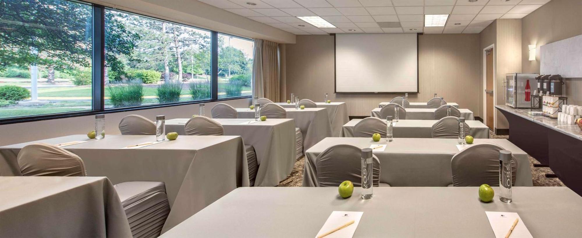 Doubletree By Hilton Chicago Schaumburg Hotel Eksteriør billede